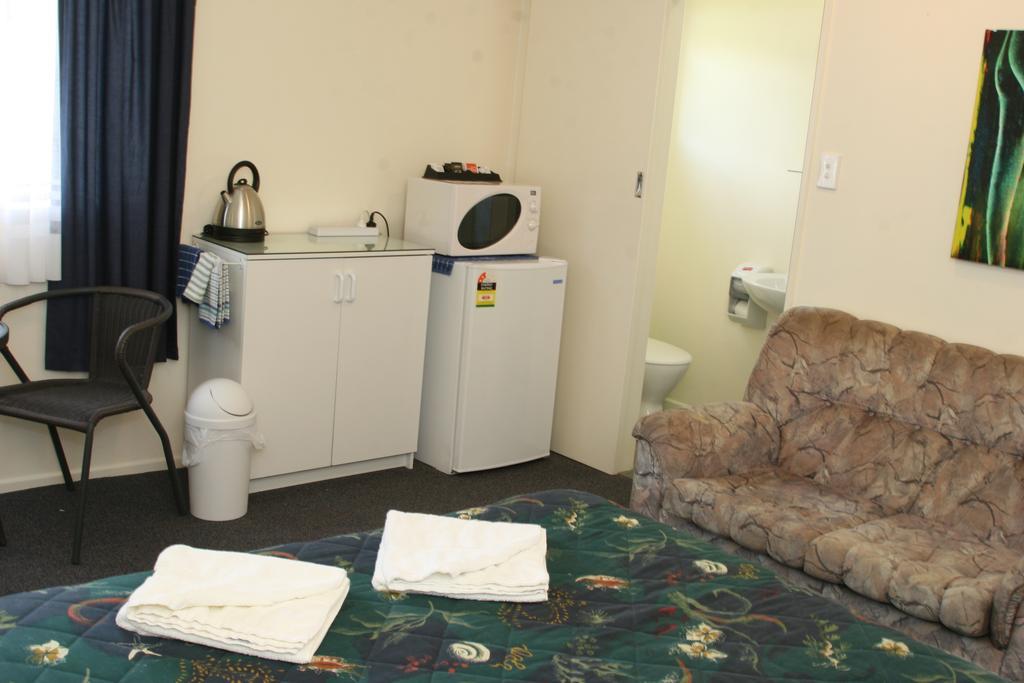 Alma Motel Oamaru Room photo