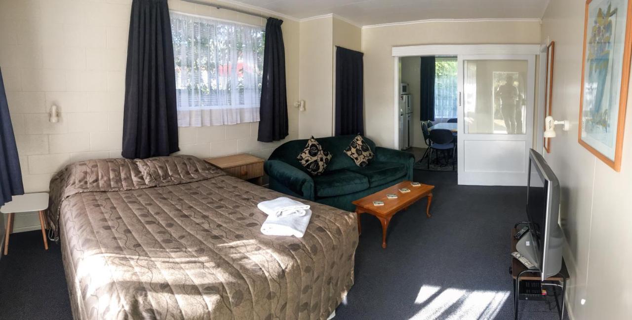 Alma Motel Oamaru Exterior photo