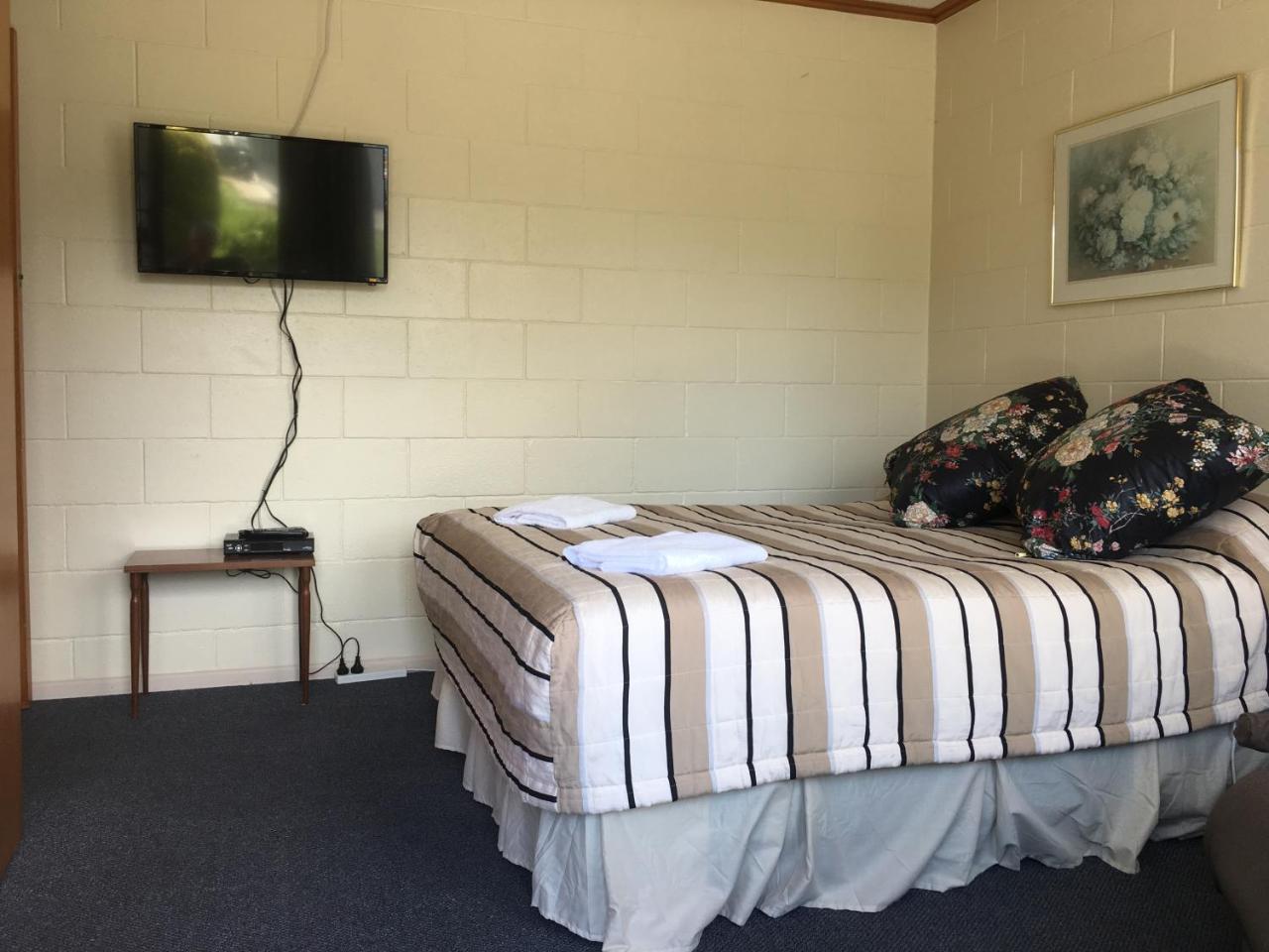 Alma Motel Oamaru Exterior photo